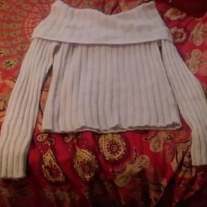 Classy wool lavender sweater